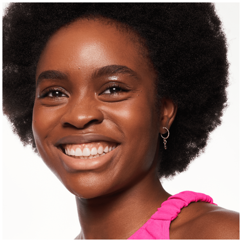 Base Essence Natural Matte Mousse – Cobertura Media y Acabado Mate Natural