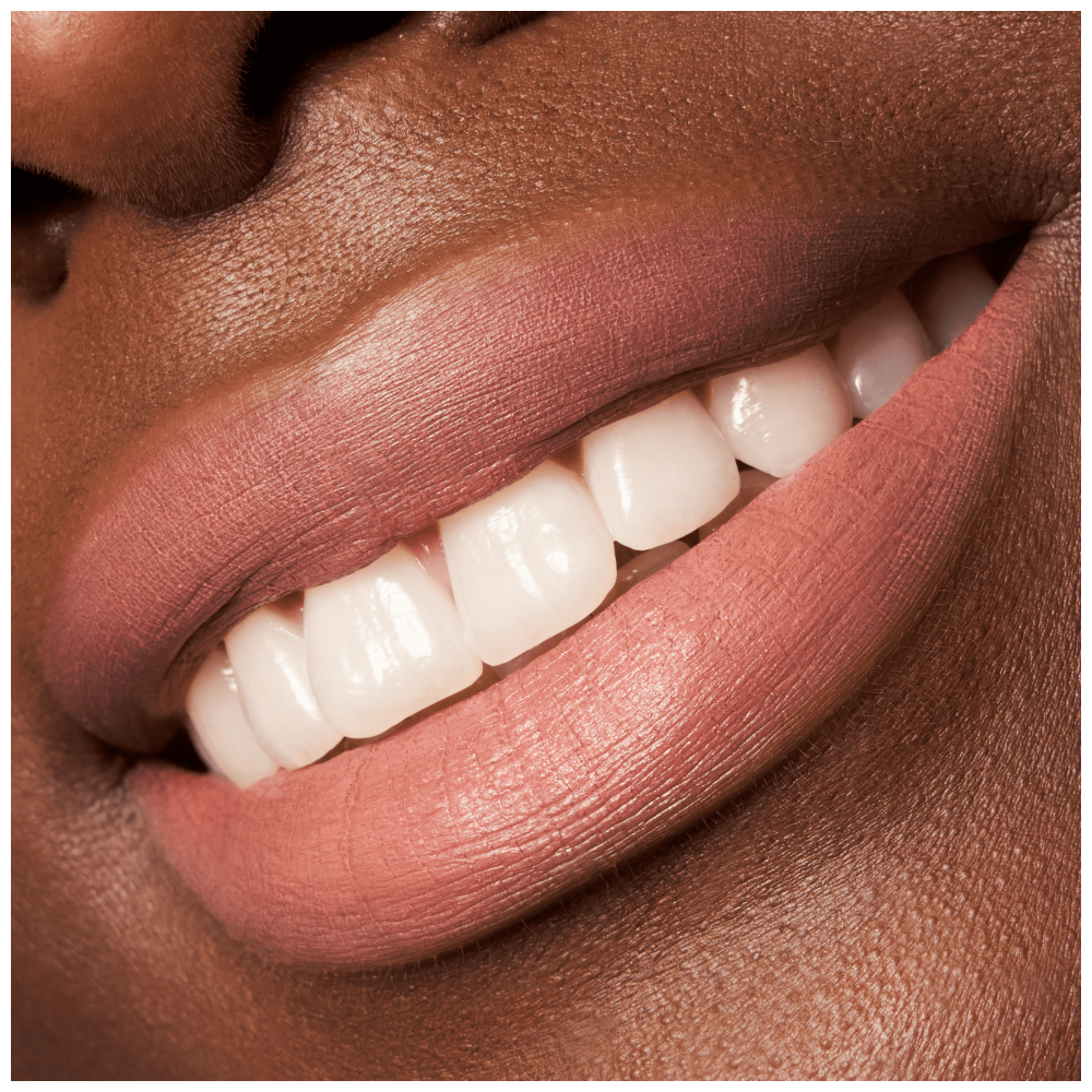 Labial Essence The Slim Stick – Acabado Mate Aterciopelado de Hasta 6 Horas