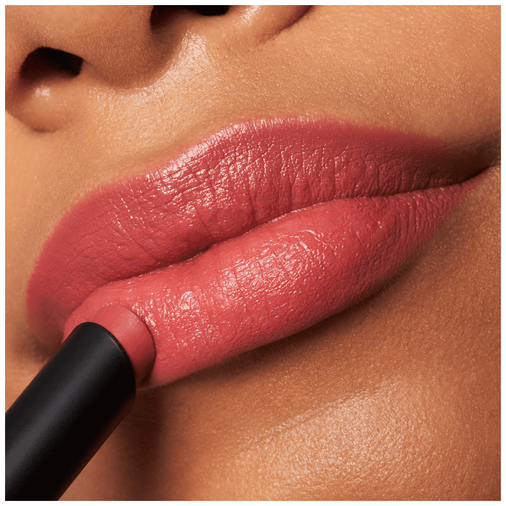Labial Essence The Slim Stick – Acabado Mate Aterciopelado de Hasta 6 Horas