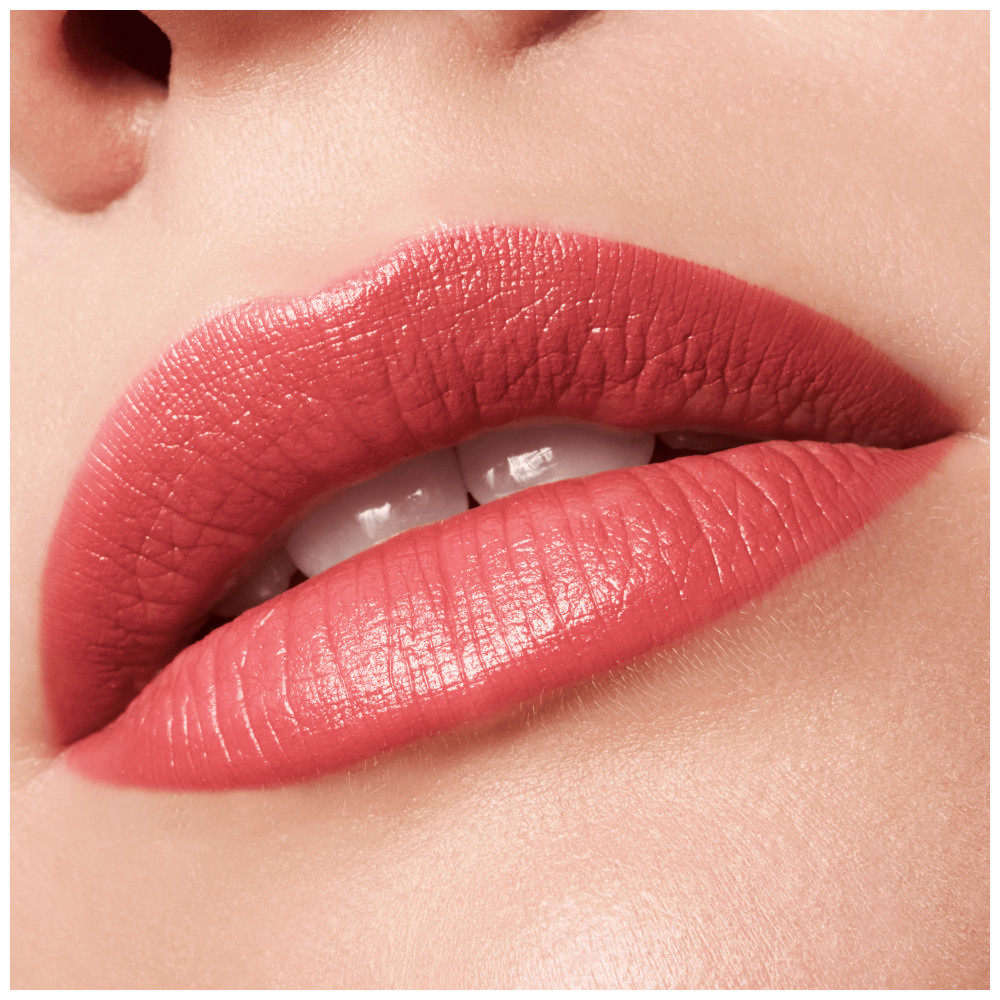 Labial Essence The Slim Stick – Acabado Mate Aterciopelado de Hasta 6 Horas