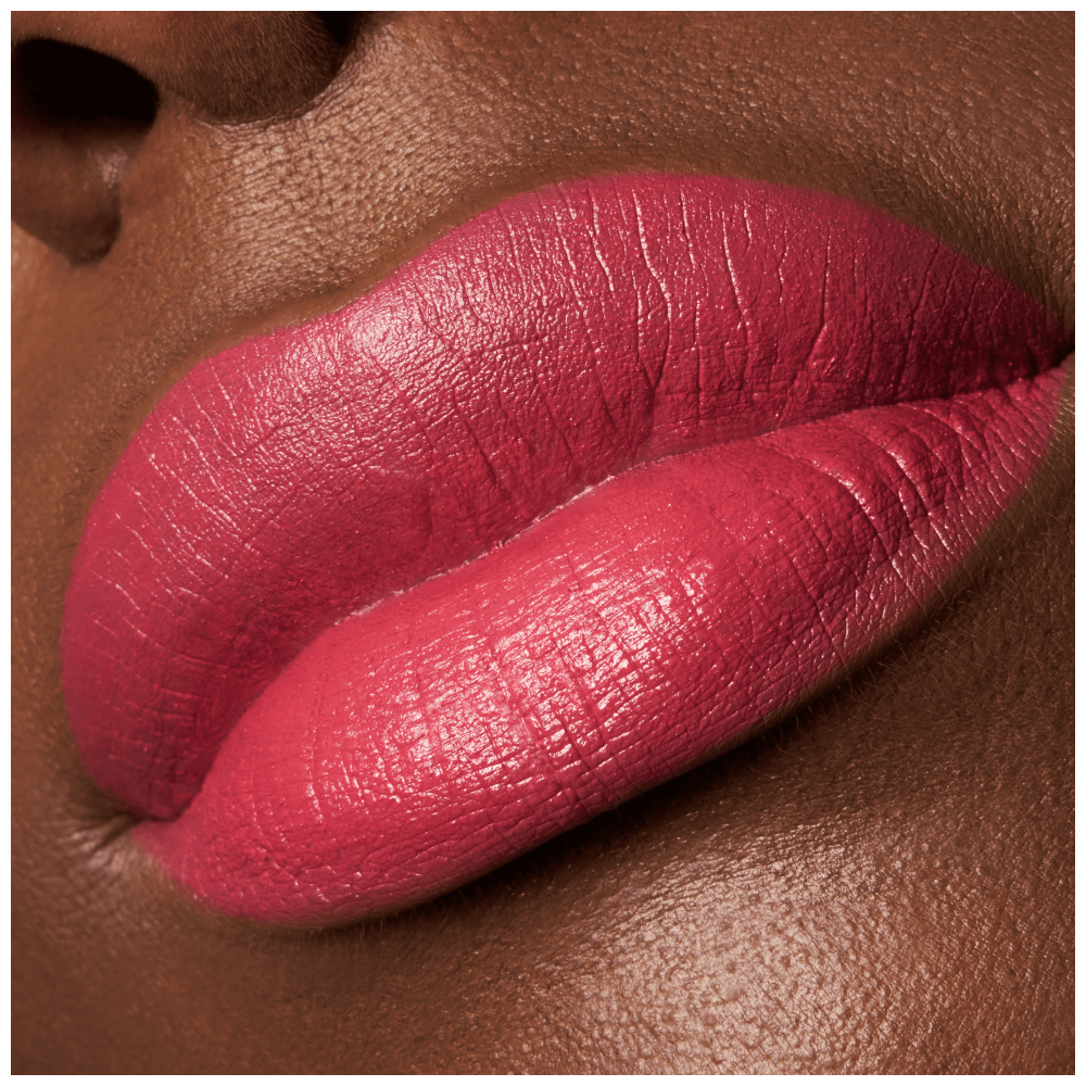 Labial Essence The Slim Stick – Acabado Mate Aterciopelado de Hasta 6 Horas