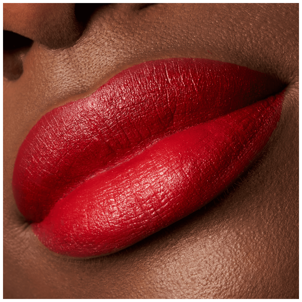 Labial Essence The Slim Stick – Acabado Mate Aterciopelado de Hasta 6 Horas