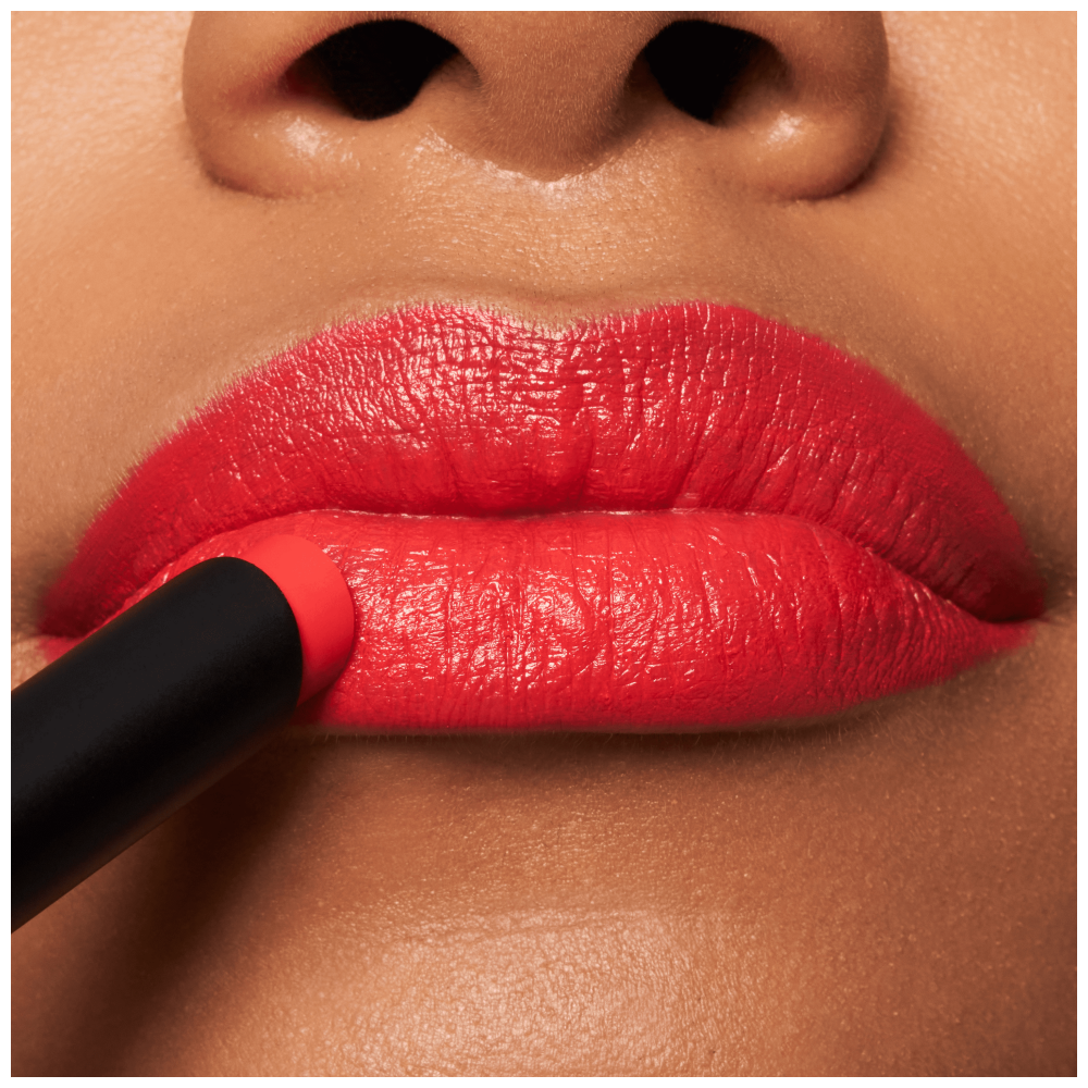 Labial Essence The Slim Stick – Acabado Mate Aterciopelado de Hasta 6 Horas