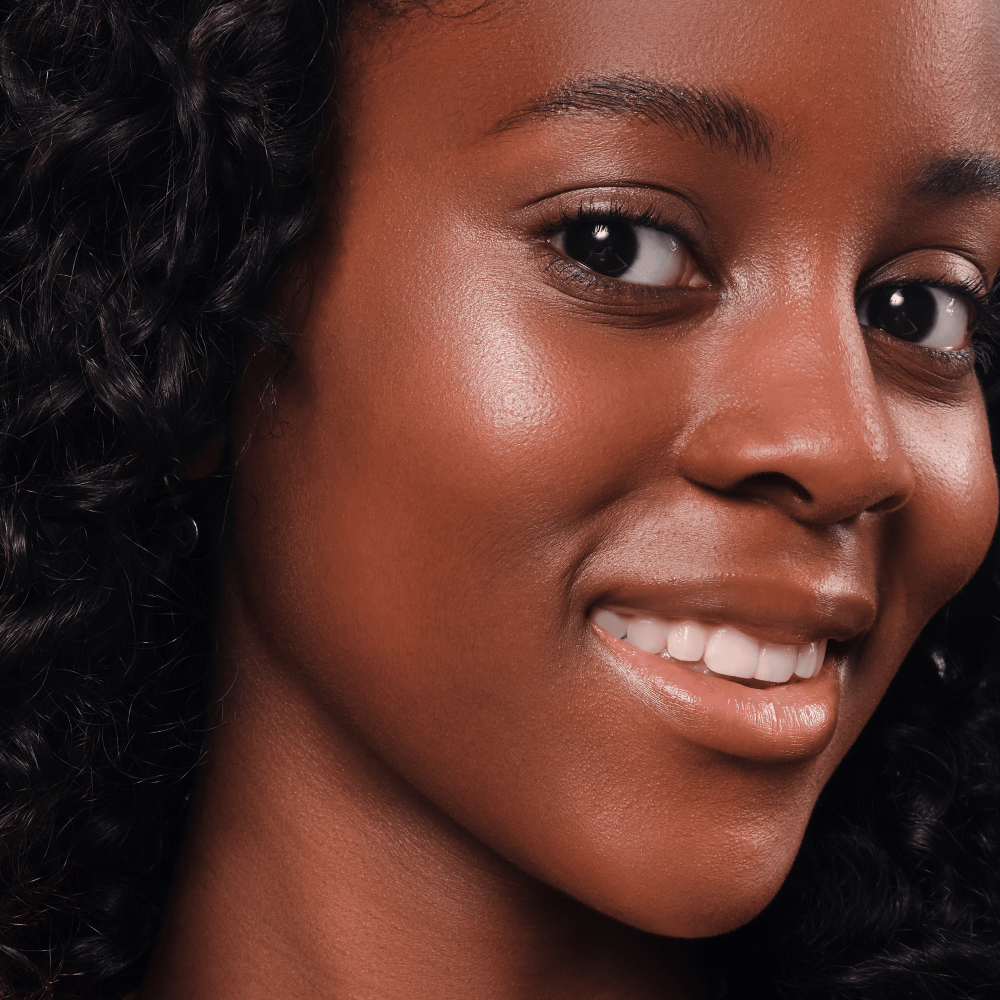 Illuminate Your Beauty with the Soft Touch Bouncy Glow Highlighter