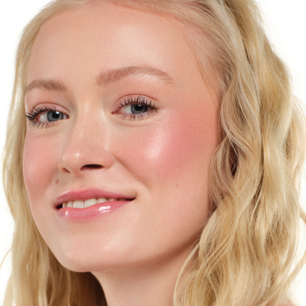 Paleta Facial 4 en 1 Essence Radiant Light – Rubor, Bronceador e Iluminadores